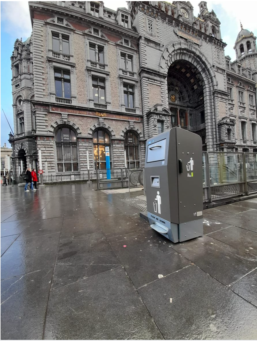 Mr. Fill-behållare på gatorna i Antwerpen
